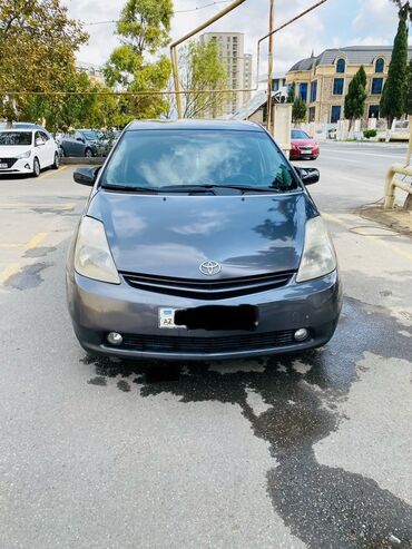 diffuser satisi: Toyota Prius (2-ci nəsil) hibrid hetçbek - Rəng: tünd boz (metallik)