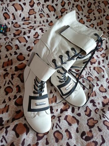 женские зимние обувь: Сапоги, 37, цвет - Белый