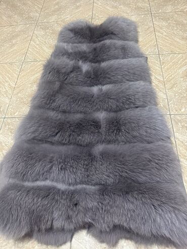 платье на той: Жилет из натурального меха, цвет графитовый/серо‑стальной. - Дизайн