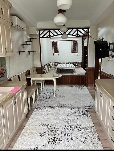 rent: 4 комнаты, сквер Тоголок Молдо Агентство недвижимости, Без животных, от 6 месяцев, С мебелью полностью — 4