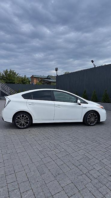 бензостанция: Toyota Prius: 2015 г., 1.8 л, Вариатор, Гибрид, Лифтбек — 3