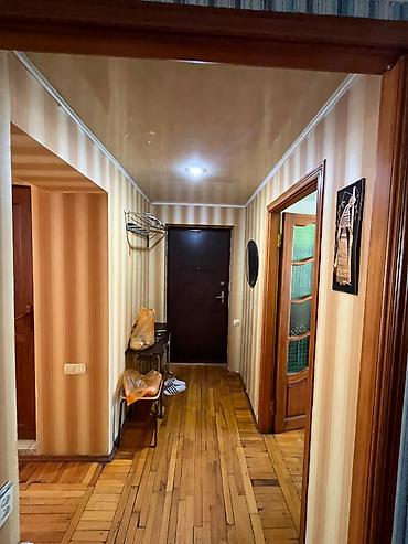 Mənzillər: Yasamal rayonu, Elmlər metrosu yaxınlığı, Musabəyov Parkının yanında — 9