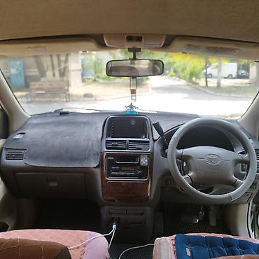 Toyota: Toyota Ipsum: 2000 г., 2 л, Автомат, Бензин, Универсал — 5