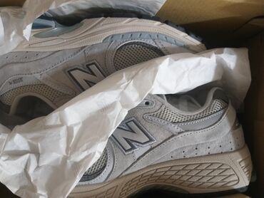 обувь женская большие размеры: Кроссовкалар, 36.5, 37, 37.5, New Balance, Жаңы, Өзү алып кетүү, Акысыз жеткирүү, Акылуу жеткирүү