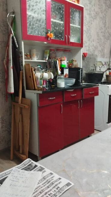 навесной кухонный шкаф: Кухонный гарнитур