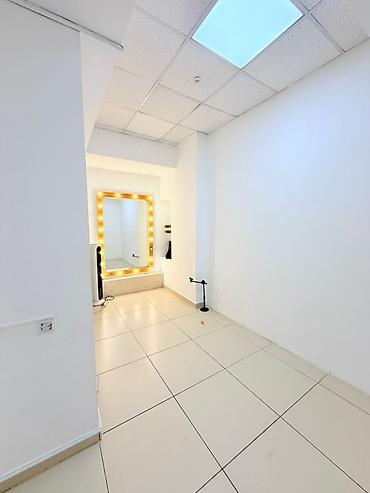 Аренда другой коммерческой недвижимости: Сдается помещение 12м2 25.000с арендная плата 25.000с депозит — 8