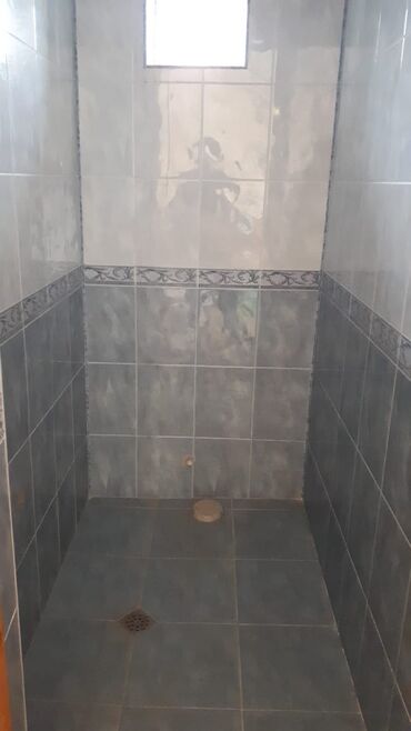 Həyət evləri və villaların satışı: Binəqədi qəs. 3 otaqlı, 100 kv. m, Orta təmir — 4