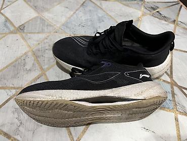 on cloude: Беговые кроссовки Altra (модель с нулевым дропом, вероятно — 4