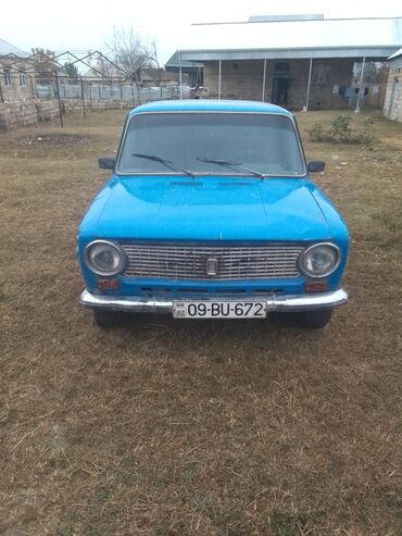 2101: VAZ (LADA) 2101: 1.5 l. | 1985 il | 150 km. Sedan