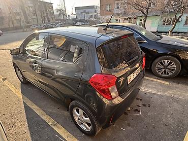 Chevrolet: Chevrolet Spark: 2017 г., 1 л, Автомат, Бензин, Хэтчбэк — 4