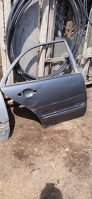 e28: Sağ arxa, Mercedes-Benz W210, 2000 il, Almaniya, Ünvandan götürmə — 3