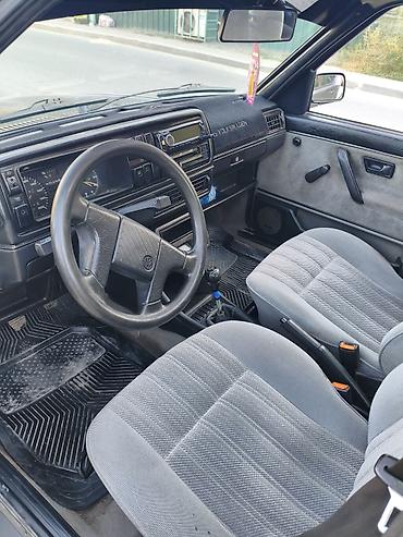saturn aura: Volkswagen Golf: 1991 г., 1.8 л, Механика, Бензин, Хэтчбэк — 4