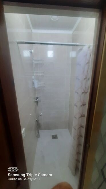 Отели и хостелы: В районе Баткен базар сдаётся койко-место в хостеле. В номере — 2