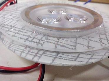 prodajem sporet: LED lamp rozetna 5W 0K staklena. LED rozetna staklena 3X1W+2w 0K — 8