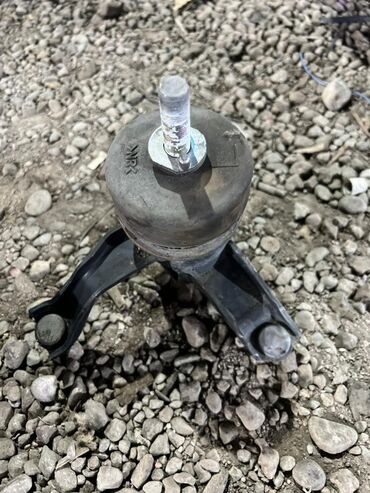 Подушки мотора: Подушка мотора Lexus — 10