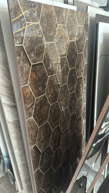 hamam tusu: - Məhsul: Böyük ölçülü keramika/porcelen divar-döşəmə paneli - Dizayn