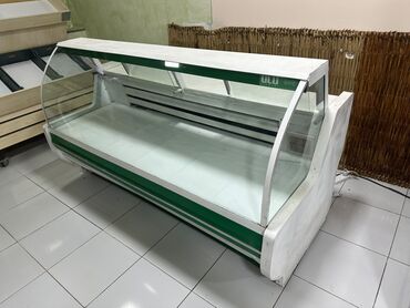işlənmiş vitrin soyuducu: Ishlek veziyyetde . Magaza baglandigi ucun tecili satilir