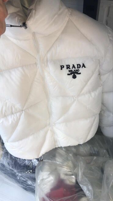 Zimske jakne: Ženska, markirana jakna
Uvoz Turska
s, m, l, xl, 2xl
9.700 din — 7