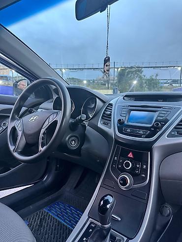 sprinter satisi: Hyundai Elantra: 1.8 l | 2015 il Sedan — 3