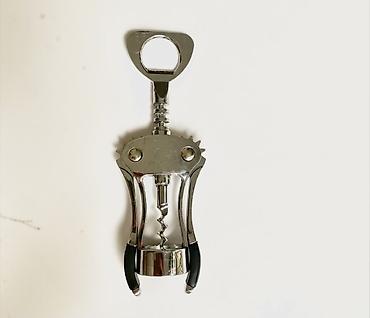 pive mezeleri: İki funksiyalı metal vint açan və şüşəaçan - Material: parlaq xrom — 2