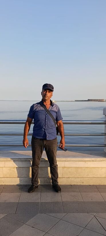 ищу сиделку для пожилого человека: Bir xanım ciddi münasibət üçün narahat edə bilər 051-741-51-99 yaş