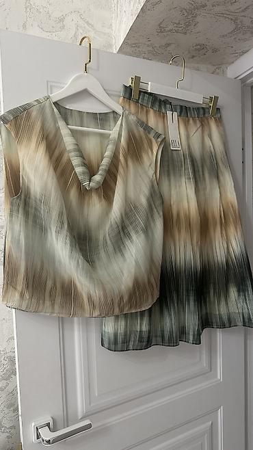 Костюмы с юбкой: Женская Одежда, покупала в Италии/Дубаи, размеры от 48 до 58, новое и — 53