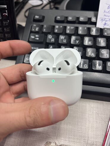 Qulaqlıqlar: Airpods 4 Active Noice Cancelletion orijinal satilir 3 gun istifade