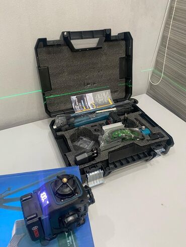 Лазерные уровни: Лазерный уровень Бош полный комплект. Адрес магазина : улица Павлова — 5