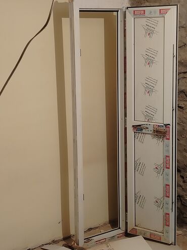 Tavan: PVC qapı paneli və qutu (profil: BOSFOR). ölçüsü hündürlüyü 48 1.78