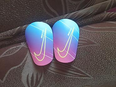 футбольный щитки: Щитки для футбола Nike Mercurial ноп новый комплект упаковка - Легкие — 1