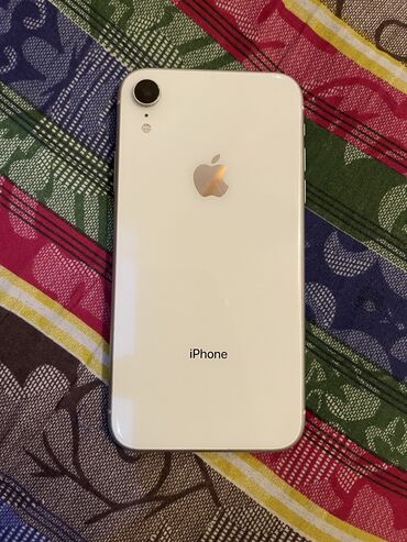 Apple iPhone: IPhone Xr, 64 ГБ, White Titanium, 79 %