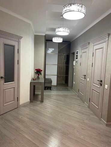 срочно продаётся 1 комнатная квартира в районе шлагбаум по улице кенсуйская 17 пересекает интергельпо ориентировочно парк фучика: 4 комнаты, 145 м², Элитка, 2 этаж, Евроремонт