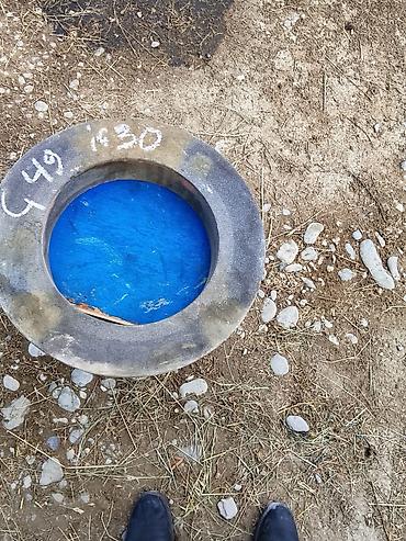 Biçaq itliyen boyuk daşlar.Balacasi 100m.Qiymetde cuzi endirim etmek