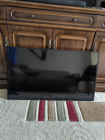 чехол ipad 4: Б/у Телевизор Samsung Led HD (1366x768)