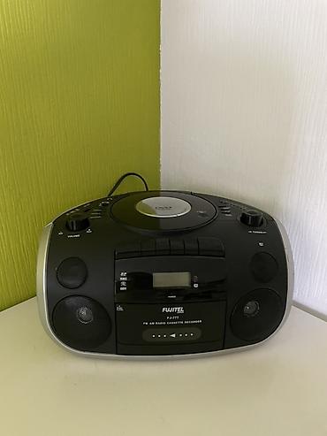 maqintafon kaset: Fujitel FJ-777 – FM/AM radio, kaset yazıcı və CD pleyer bir yerdə olan — 1