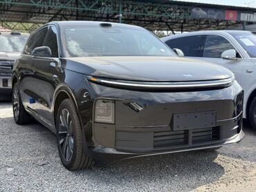 электромобили из китая: Черный полноразмерный внедорожник Li Auto L6 Max 2025 с современным