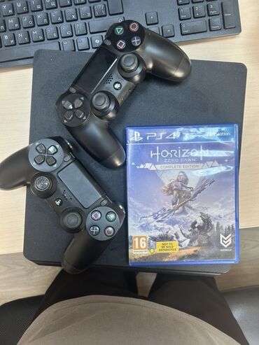 PS5 (Sony PlayStation 5): PlayStation 4 slim satılır. Yaddaş: 500gb 2 original pult 1 oyun