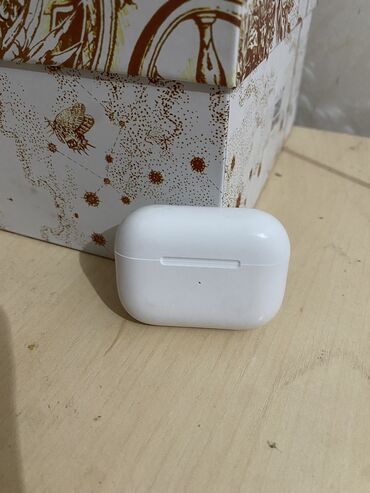 Наушники: Вакуумные, Apple, Б/у, Беспроводные (Bluetooth), Классические
