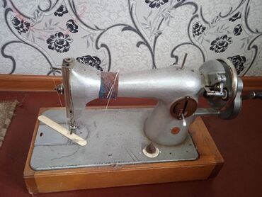швейная машинка чайка старая: Швейная машина Вышивальная, Ручной