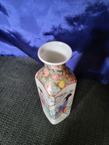 Vaze i saksije: Vaza, bоја - Šareno, Novo na lalafo.rs — 3 Vaze i saksije: Vaza, bоја - Šareno, Novo — 3