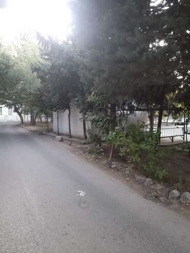 Qaraj satılır: 35 kv. m, 7 * 7 * 3 Daş Su — 6