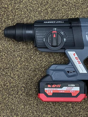 дрель ударна: Аккумуляторный перфоратор D&H HAMMER DRILL - Питание — 1