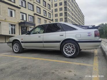 Mazda: Mazda 626: 1990 г., 2.2 л, Механика, Бензин, Хэтчбэк