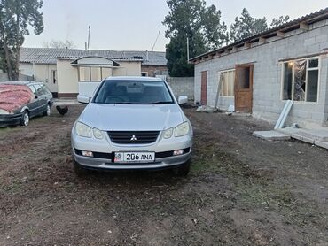 машина большая: Mitsubishi Airtek: 2001 г., 2.4 л, Автомат, Бензин