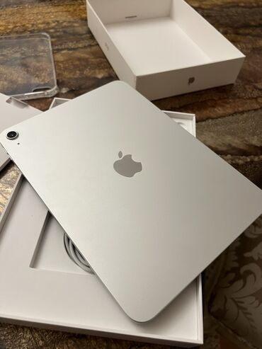 ipad 6 nesil: Ipad A16 256gb yaddas 100% pil. Hecbir problemi yoxdur. Real aliciya