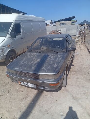 Toyota: Toyota Corolla: 1988 г., 1.6 л, Механика, Дизель, Хэтчбэк