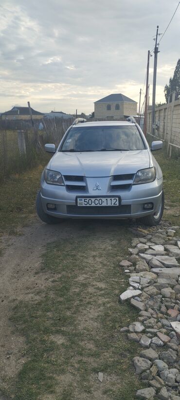 traktor qosqularin satisi: Mitsubishi Outlander: 2.4 l | 2004 il 221576 km Ofrouder/SUV