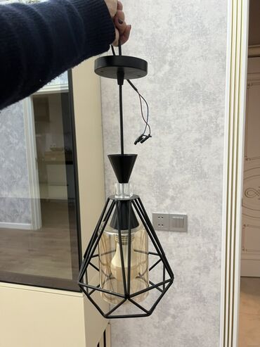 çornı pol: Çılçıraq, 1 lampa, Metal