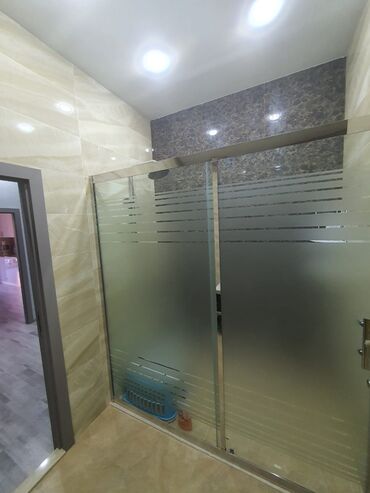 Duş kabinaları, arakəsmələr: Arakəsmə, Künc üçün — 11