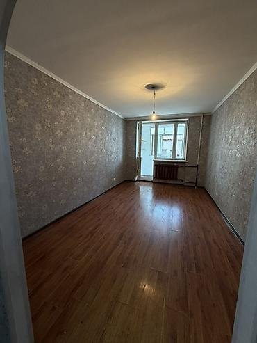 общежитье: 2 комнаты, 45 м², парк Фучика Общежитие, 3 этаж, Старый ремонт — 3